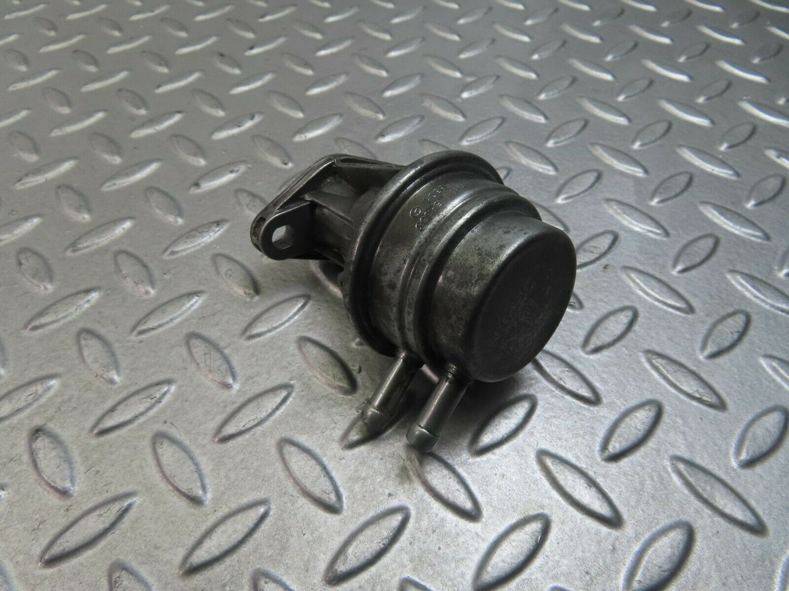 8828 Mercedes-Benz W124 Fuel Pump 0020916801