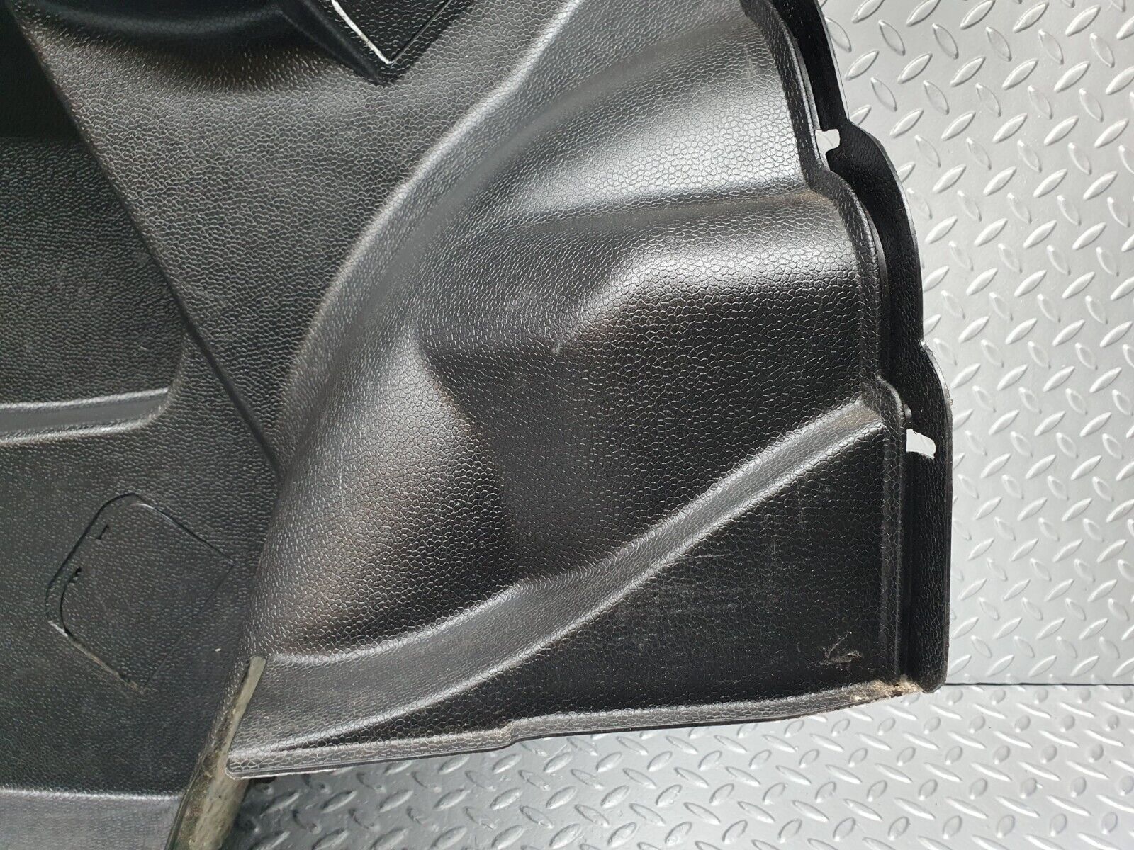 41477 Mercedes-Benz W124 200E Trunk Cover Panel Left Side 1246900730