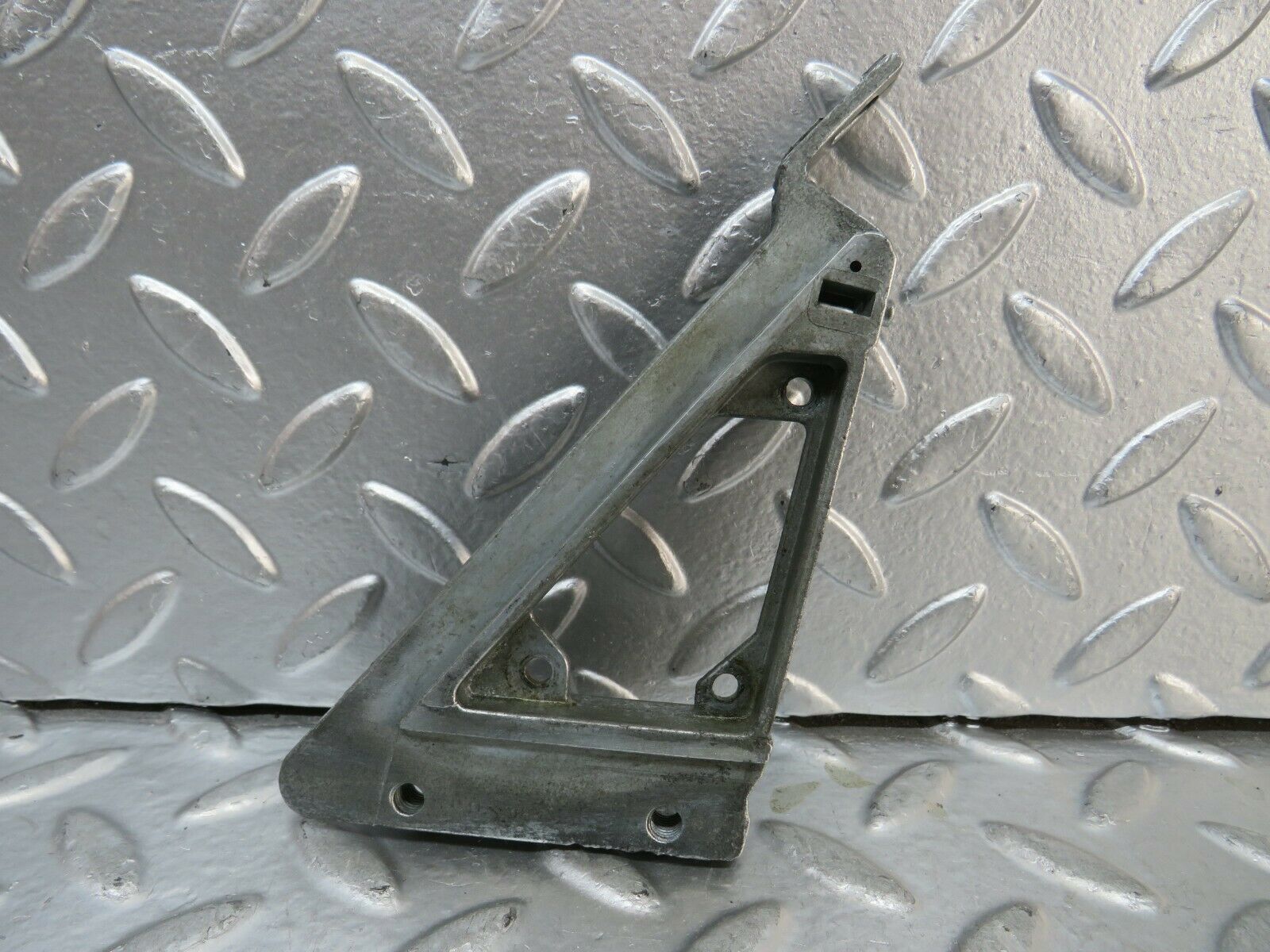 23351 Mercedes-Benz W116 350SE Wing Mirror Bracket 1167250041