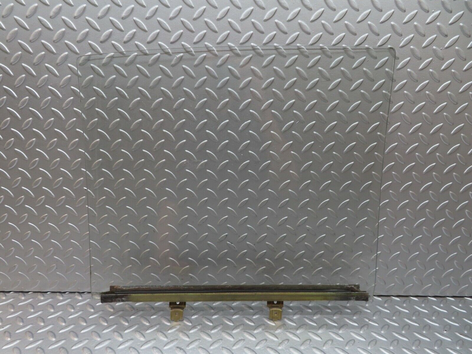 18112 Mercedes-Benz W123 200 Rear Left Window Glass