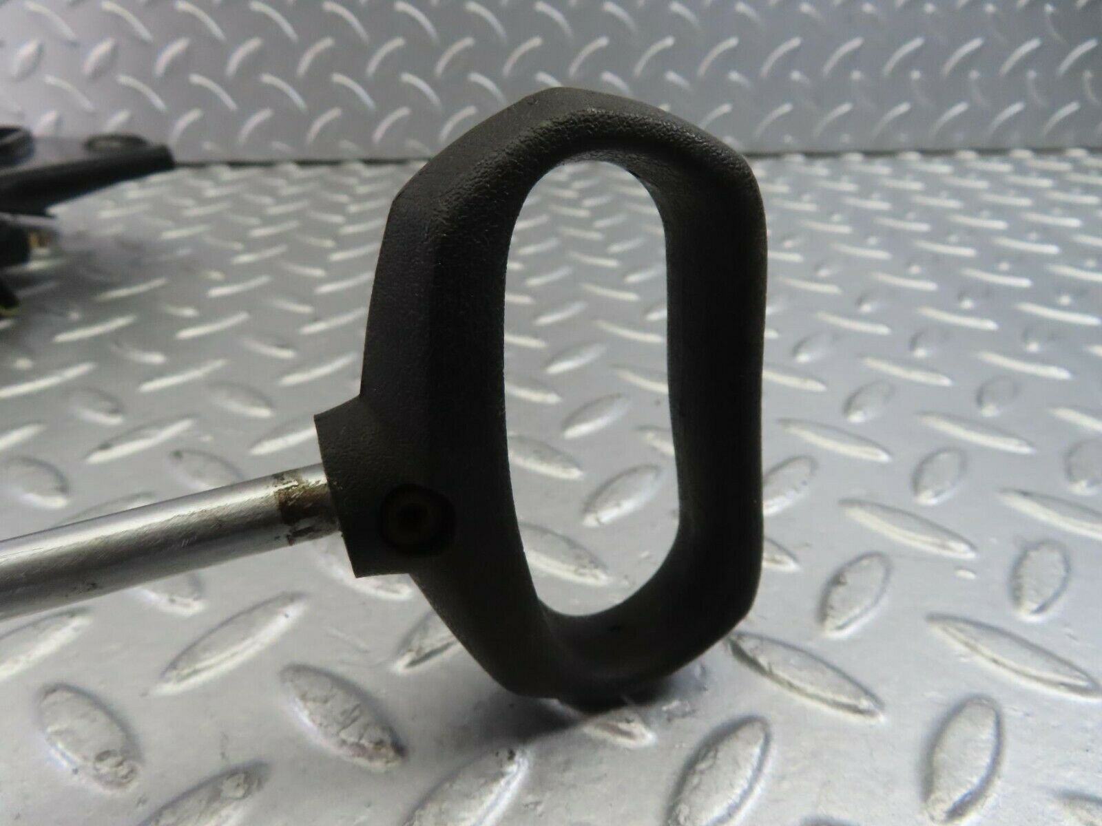 10864 Mercedes-Benz W123 230E Handbrake