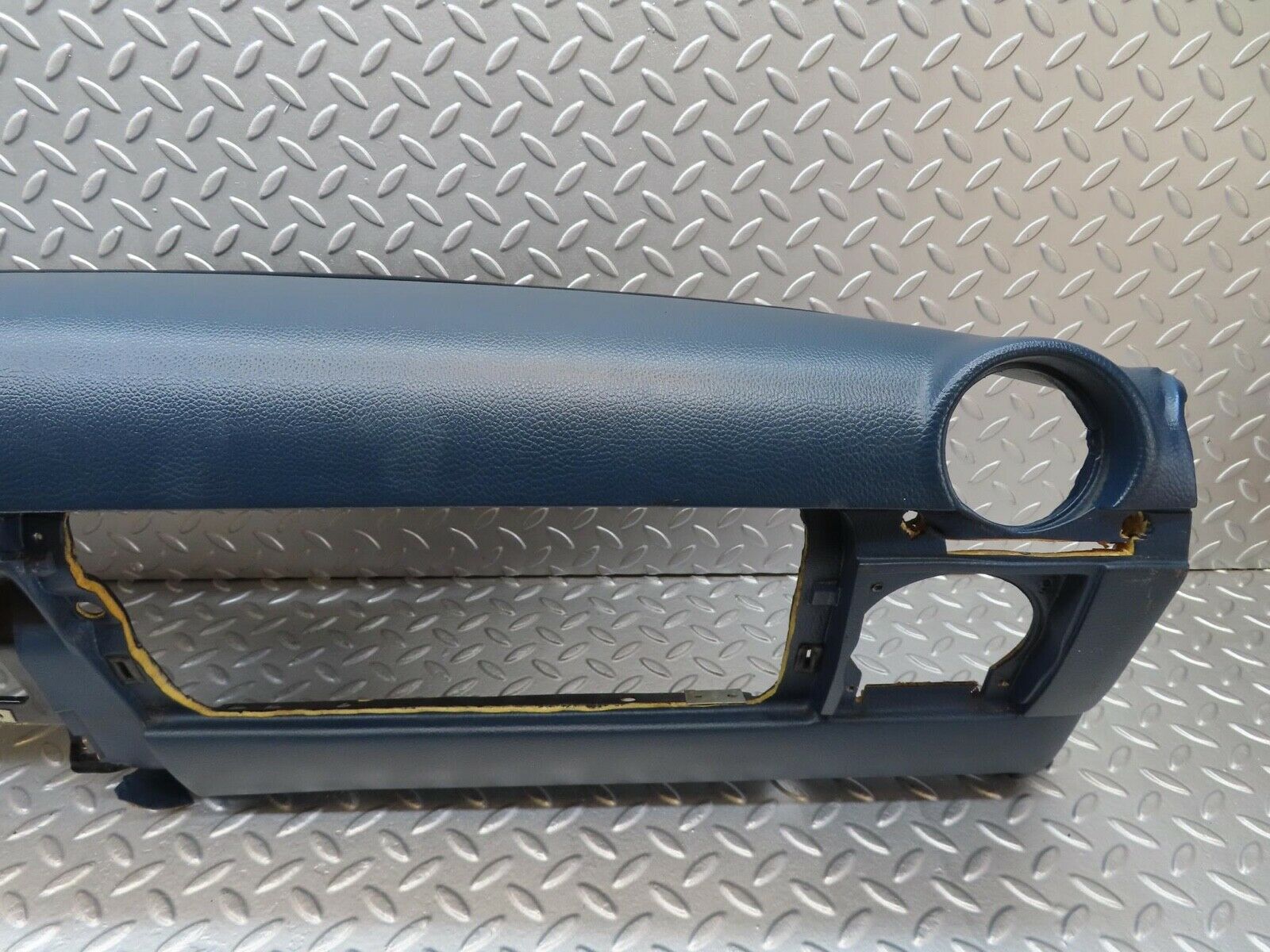 14097 Mercedes-Benz C107 280SLC Dashboard Blue LHD