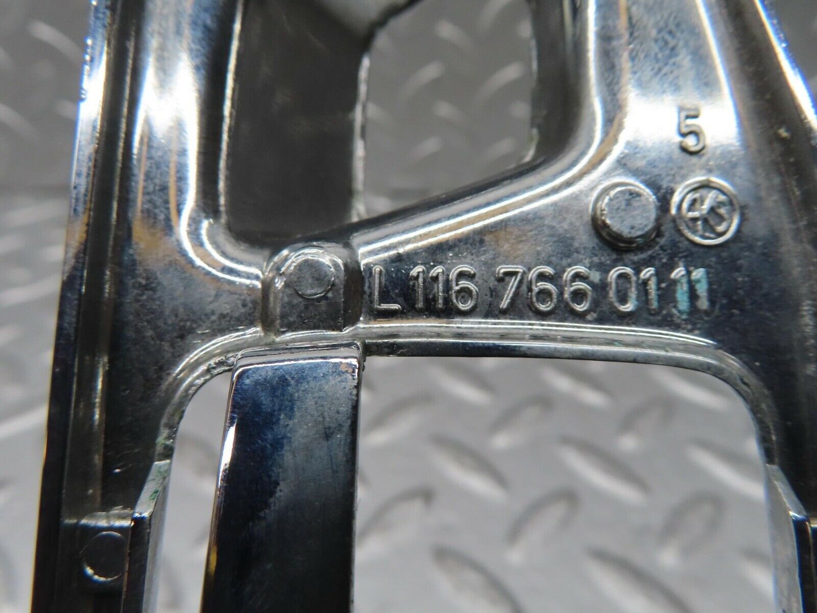 13611 Mercedes-Benz W123 200 Chrome Frame For Door Opener Left 1167660111