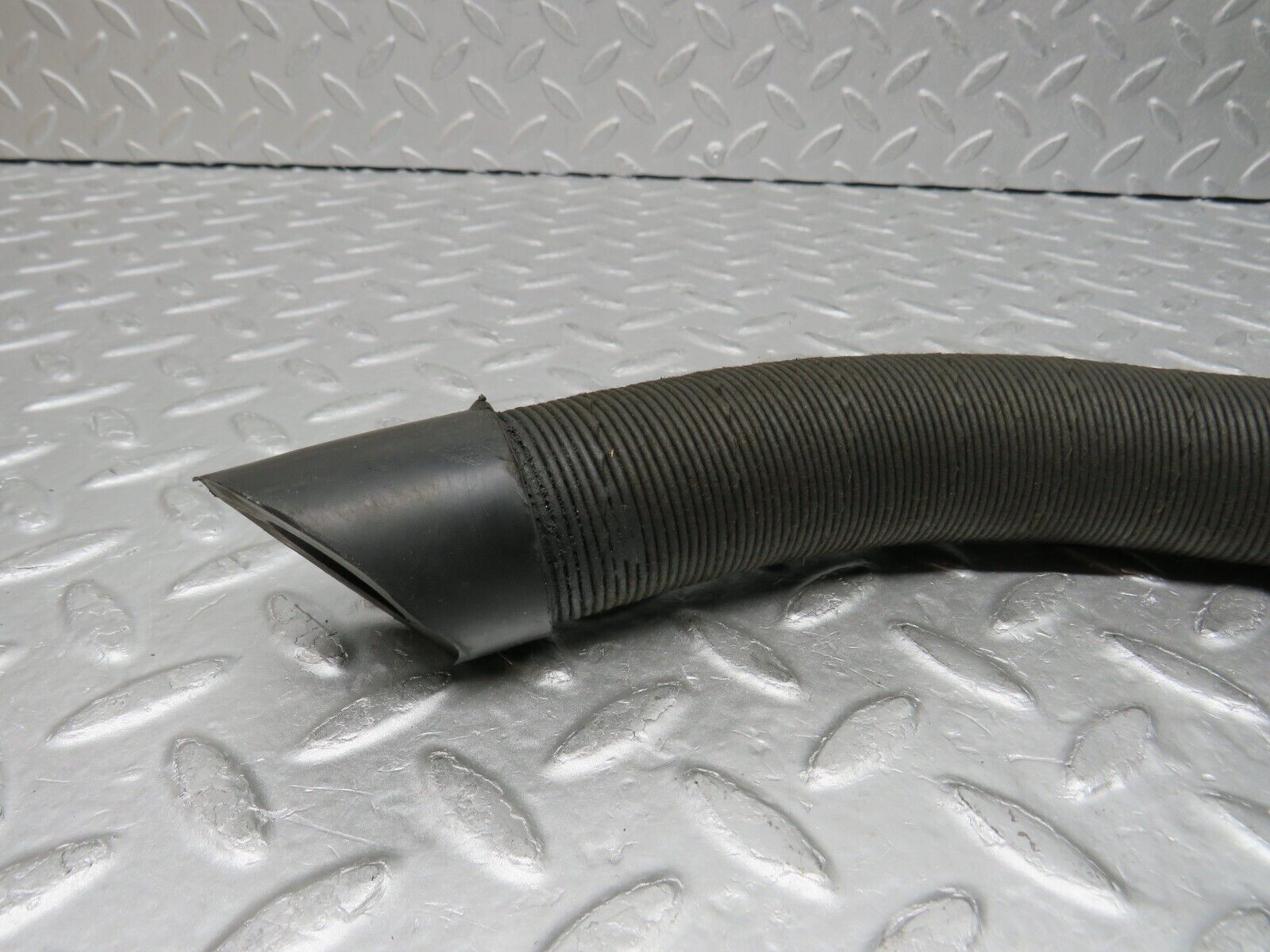 37577 Mercedes-Benz W109 300SEL Trunk Water Drain Hose Pipe