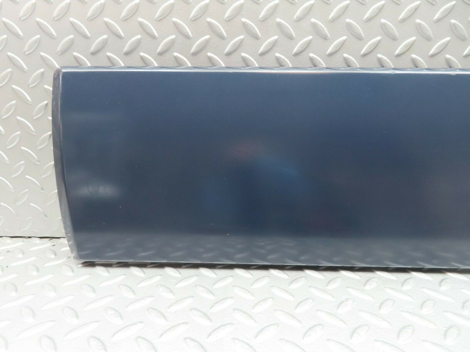 10542 Mercedes-Benz W201 190E Rear Left Door Moulding Trim 2016905740