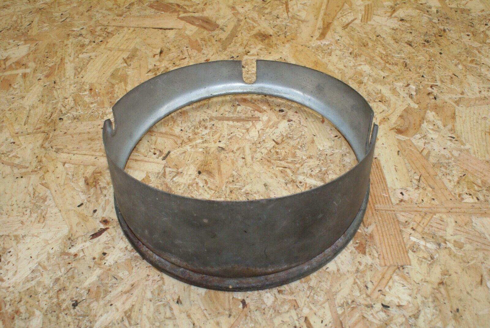 2297 Mercedes-Benz W105 219 PONTON Headlight Ornament Ring Trim