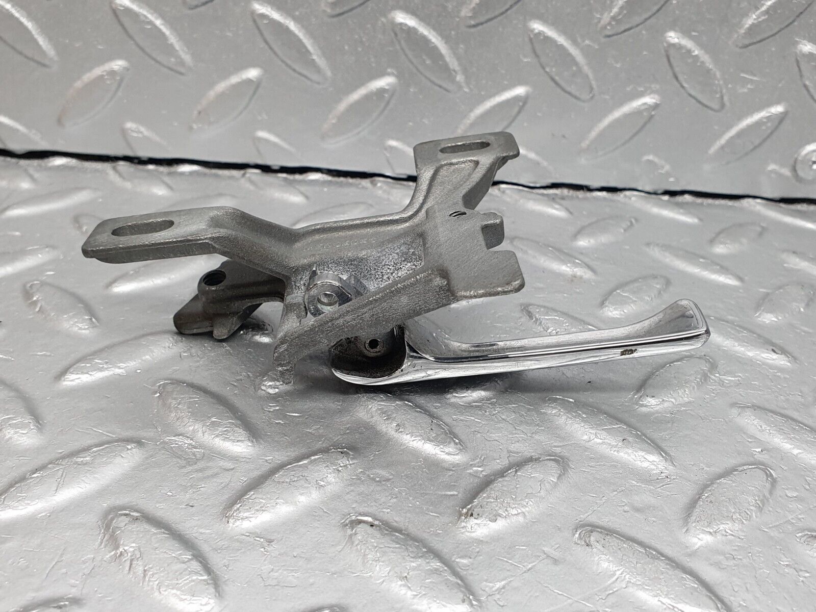 40899 Mercedes-Benz W126 300SE Right Interior Door Handle