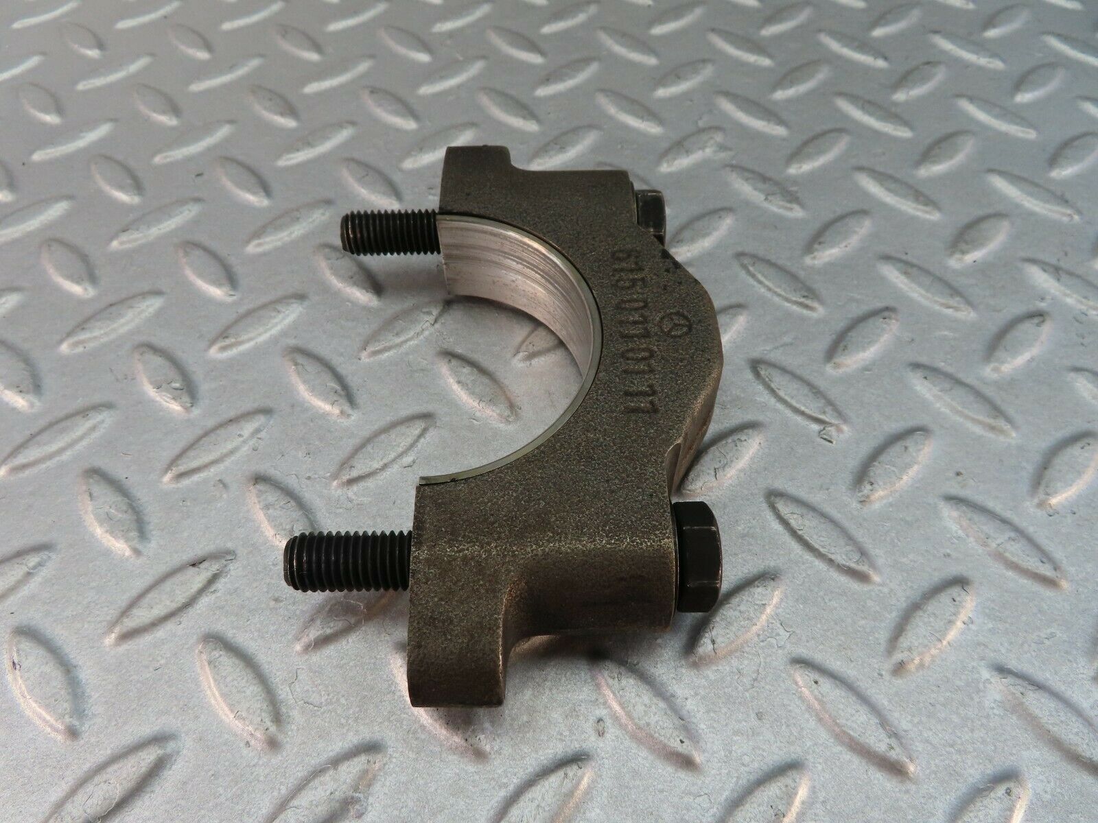 8026 Mercedes-Benz W115 220D Crankshaft Bearing Holder Block 6150110111