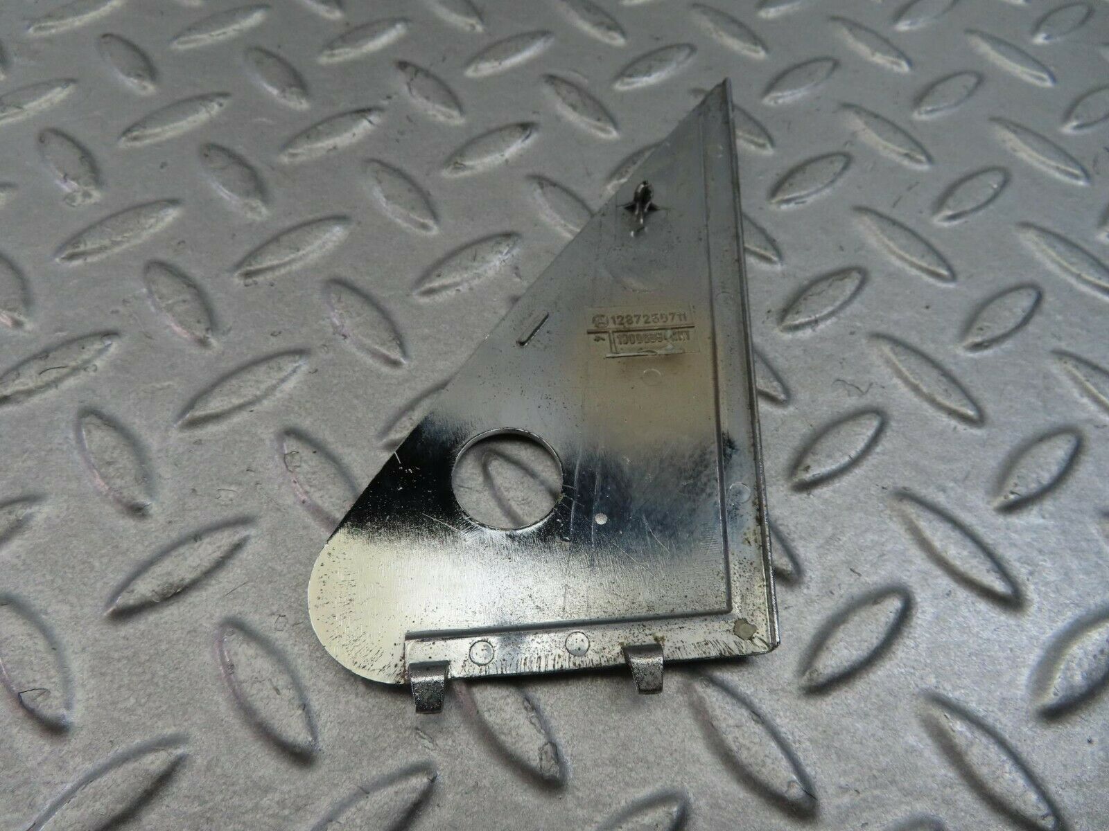 8145 Mercedes-Benz W123 Mirror Triangle Cover Left 1237250711