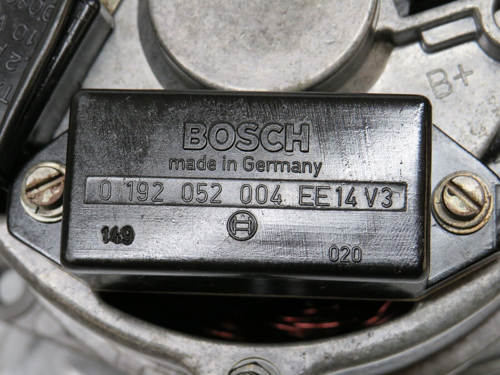 0773 Mercedes-Benz C107 350SLC Alternator Generator Bosch 0120489506