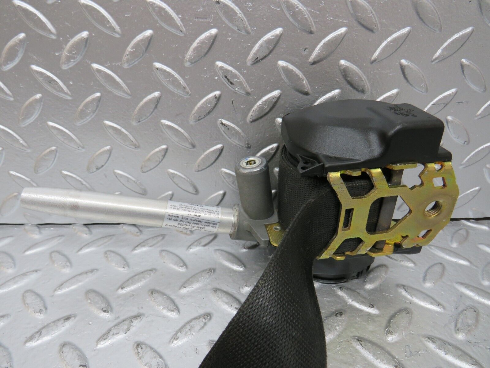 25984 Mercedes-Benz W124 280E Seat Belt Front Right 1248600686