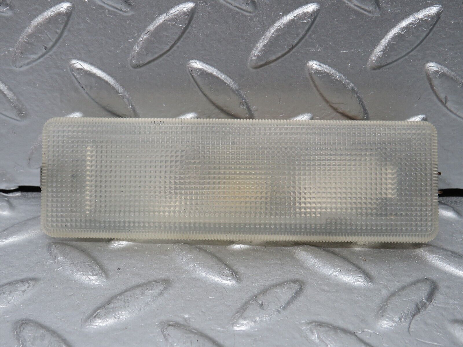 31320 Mercedes-Benz S124 220TE Wagon Rear Interior Dome Light 0018200601