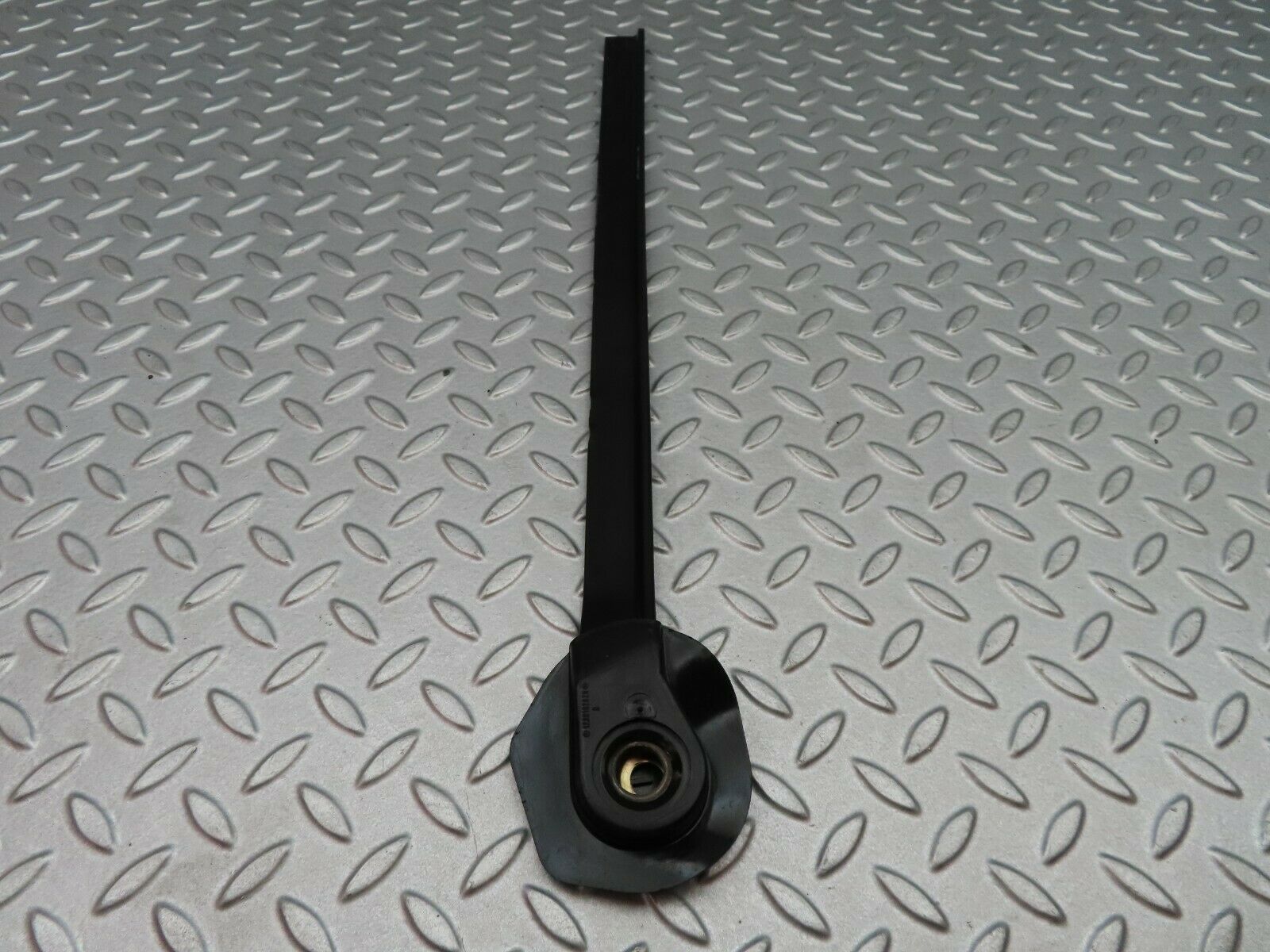 5693 Mercedes-Benz W123 200 Seat Belt Runner With Cover Right