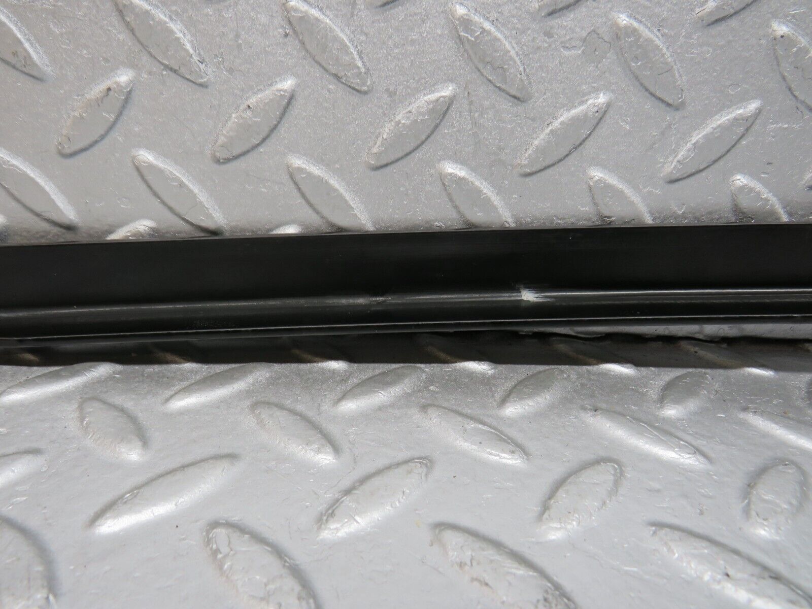 39662 Mercedes-Benz R129 320SL Coupe Left Door Rear Window Channel