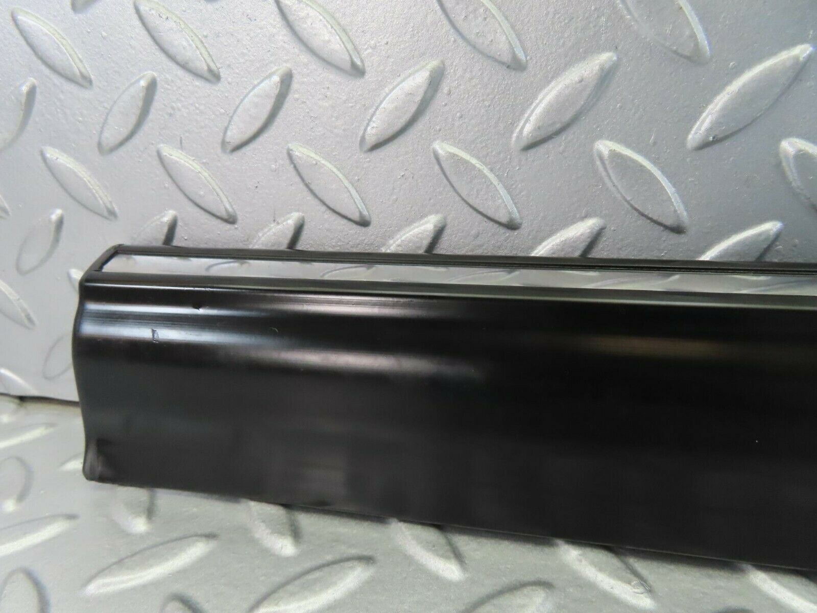 10280 Mercedes-Benz W123 Rear Left Door Lower Trim