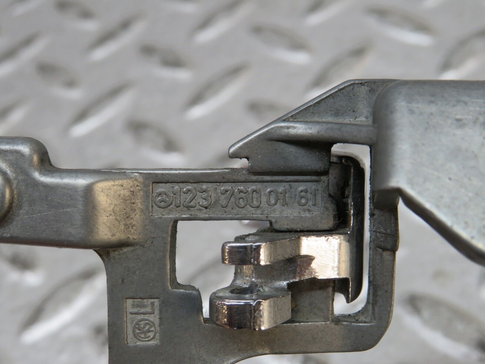 28807 Mercedes-Benz W123 230E Left Door Opener Door Handle 1237600161