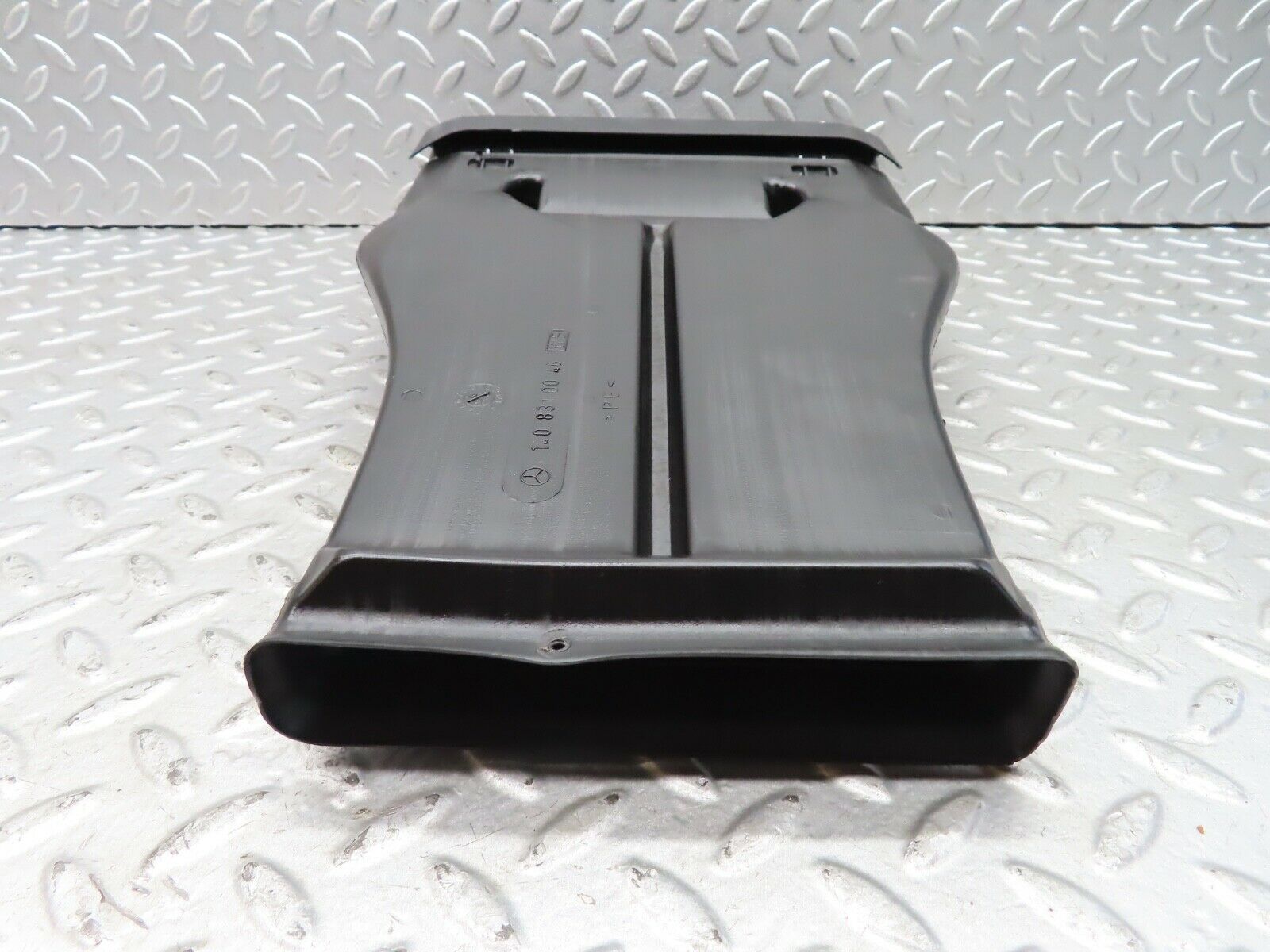 19300 Mercedes-Benz C140 CL420 Coupe Rear Air Duct 1408310046