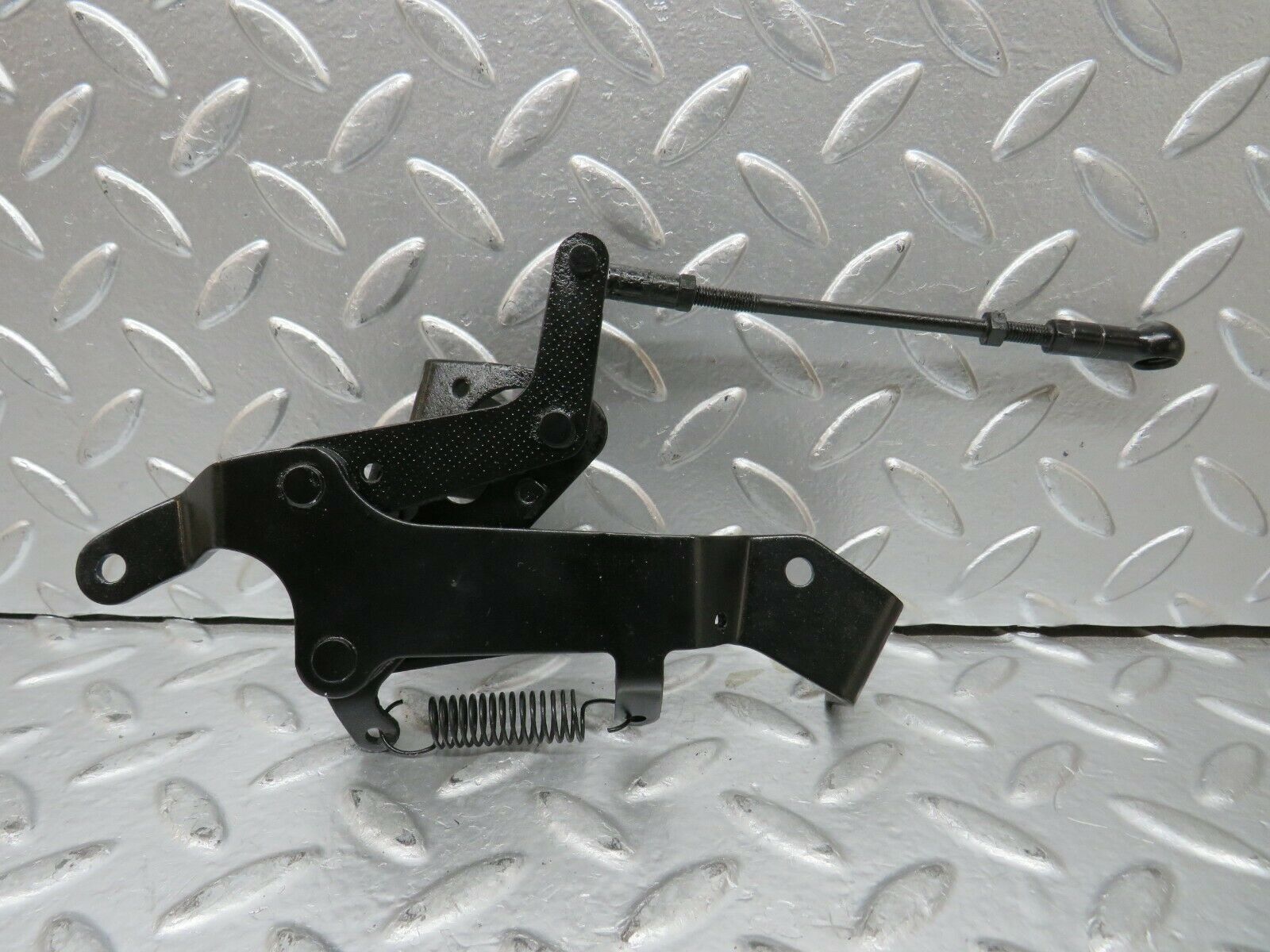 24348 Mercedes-Benz S124 220TE Wagon Throttle Linkage