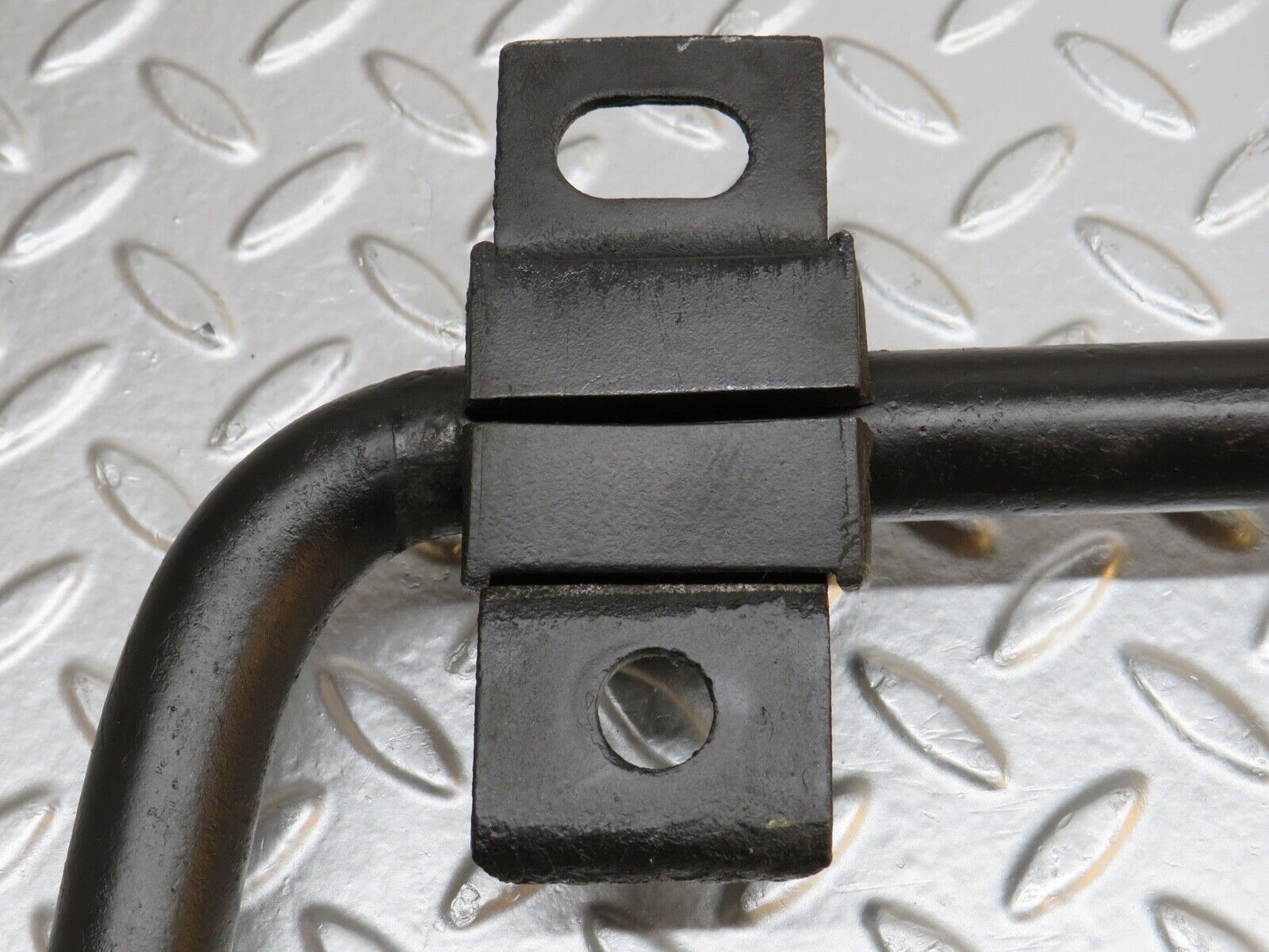 0383 Mercedes-Benz W108 280SE Torsion Bar 1083230965