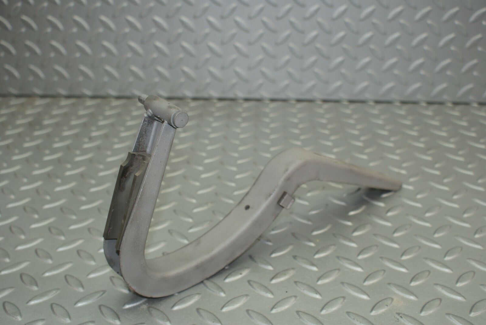 2709 Mercedes-Benz C107 350SLC Coupe Coupe Trunk Lid Hinges Right Side