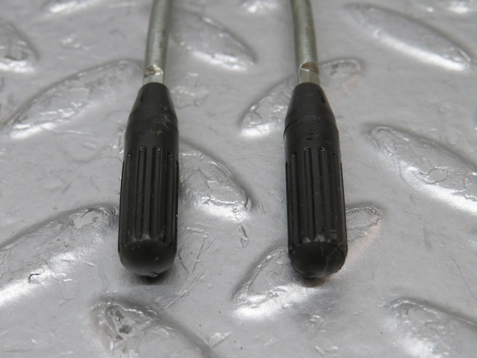 34748 Mercedes-Benz W210 320E Front Door Lock Knob Pair