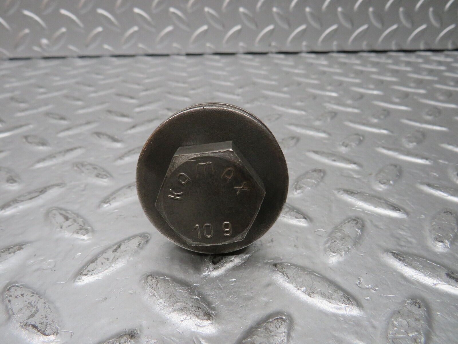 29885 Mercedes-Benz W123 230E Crankshaft Bolt