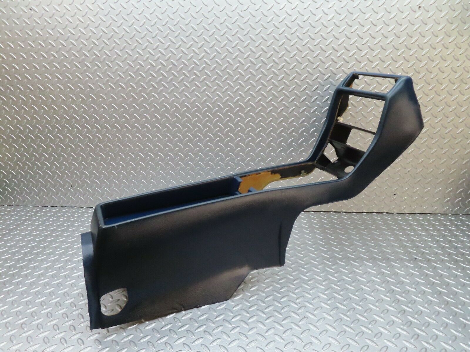 18016 Mercedes-Benz W123 200 Centre Console Blue