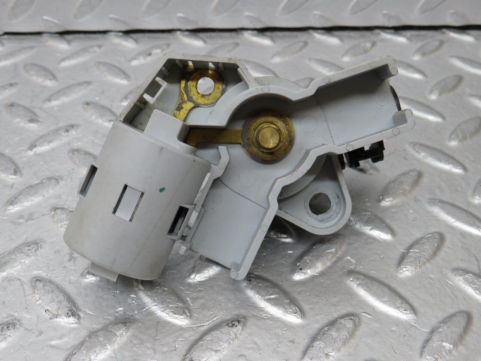 34897 Mercedes-Benz W210 320E Battery Positive Cable Connector 0055463937