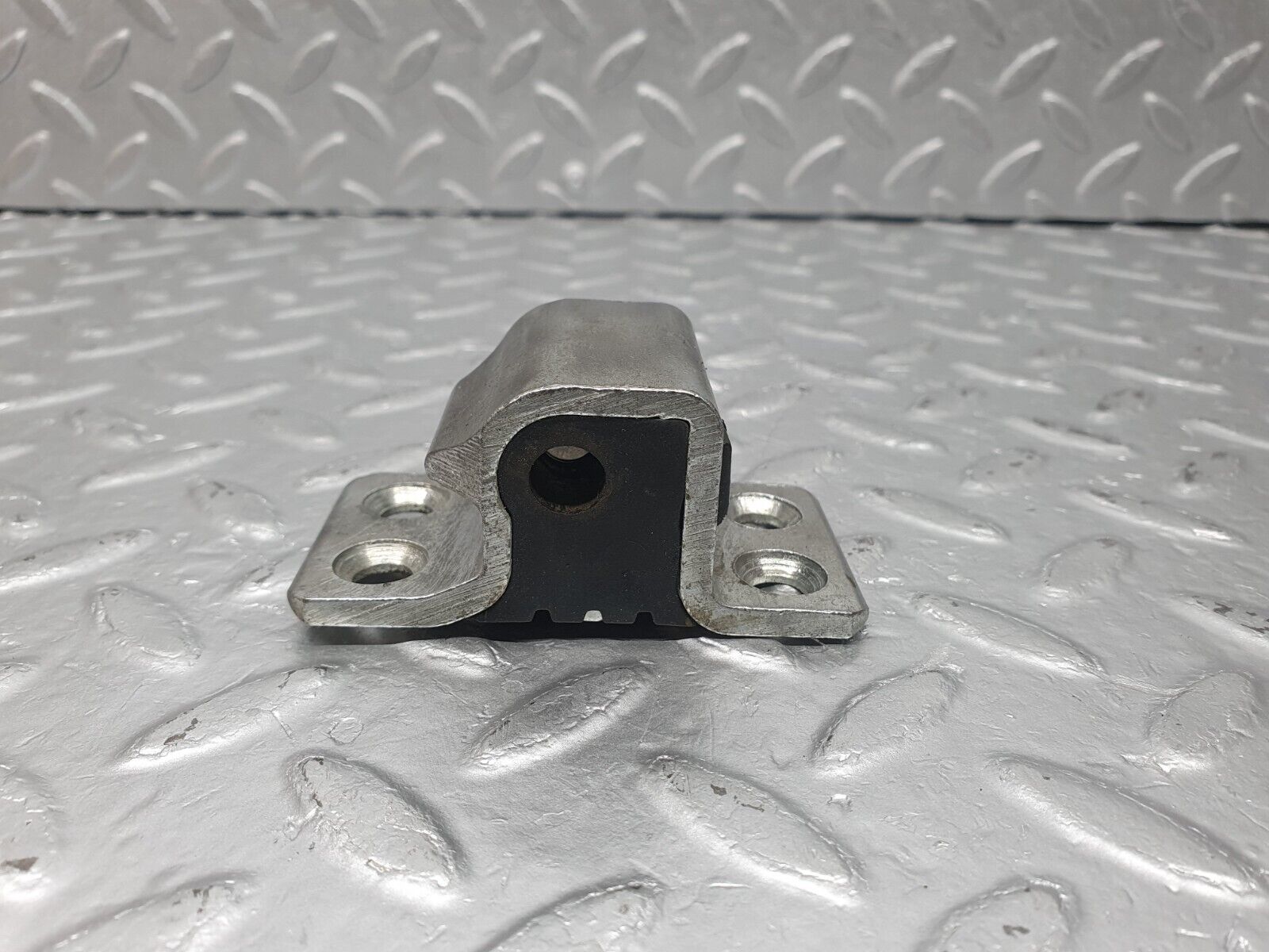 40914 Mercedes-Benz W126 300SE Door Lock Latch Left Side