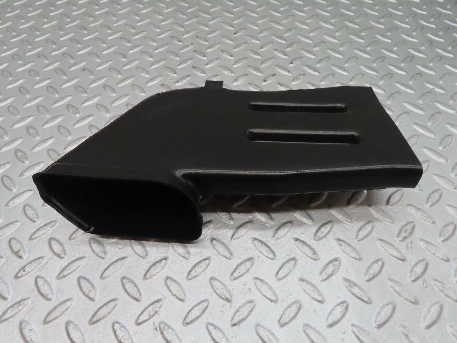 16194 Mercedes-Benz W124 260E Ventilation Air Duct Left Side 1248310346