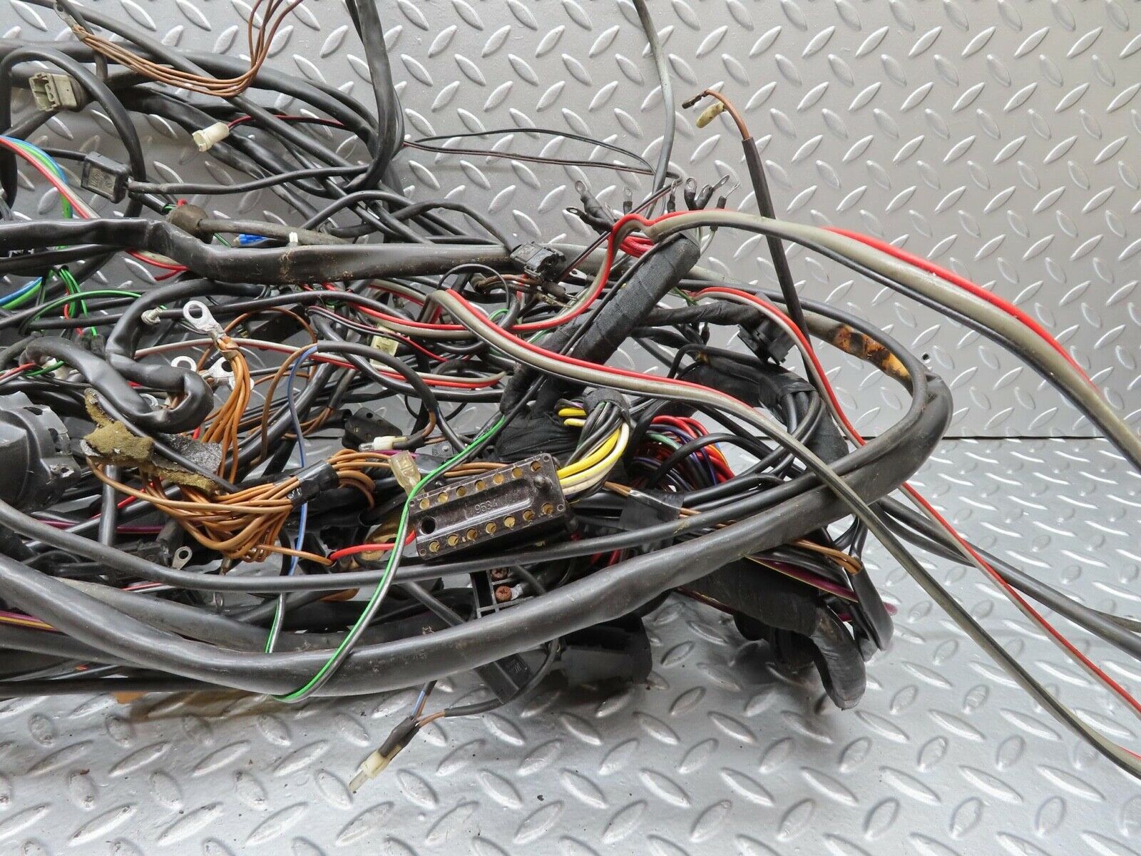 7044 Mercedes-Benz W123 230E Engine Chassis Body Wire Wiring Harness