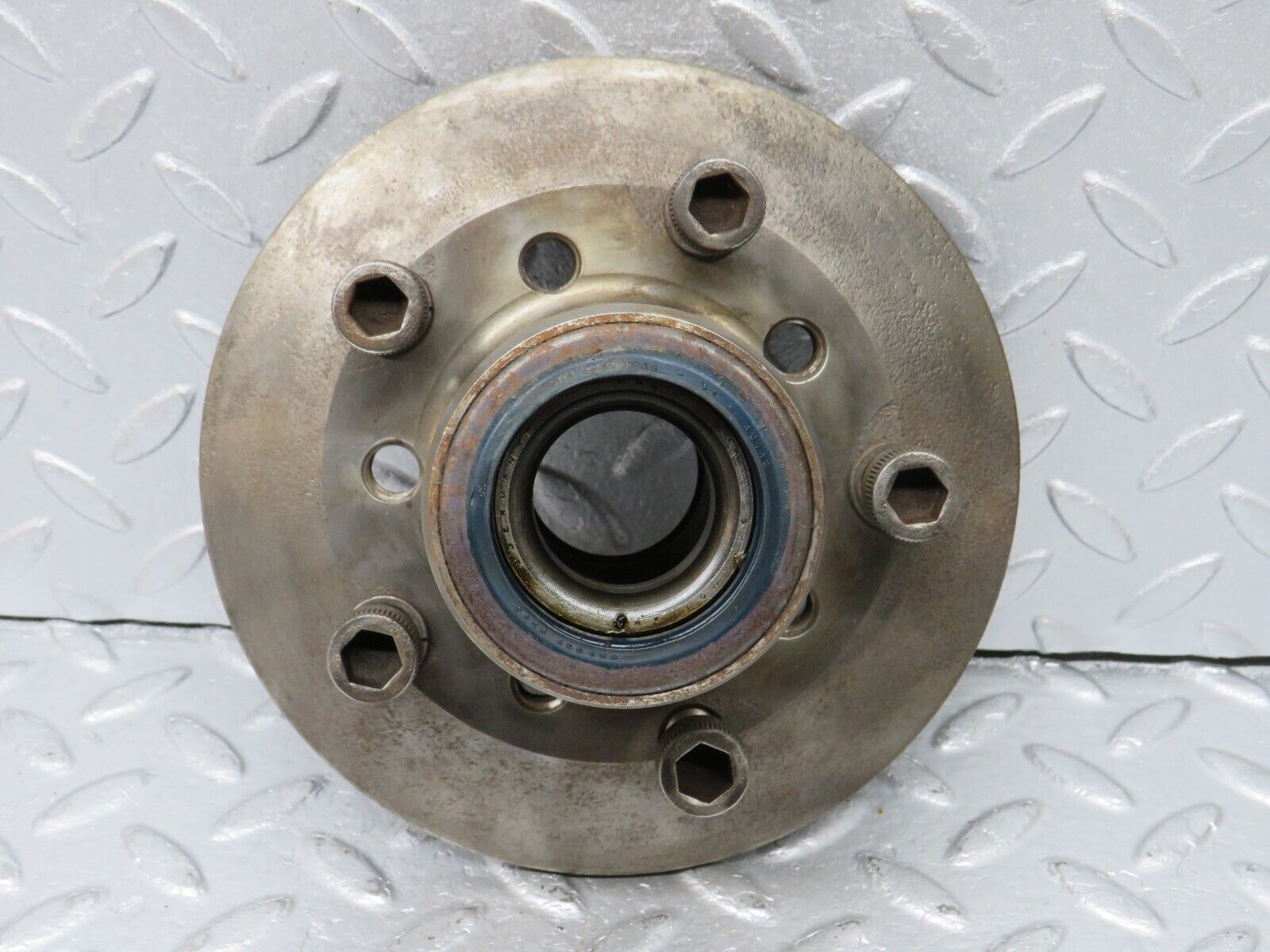 40396 Mercedes-Benz W110 230 Front Wheel Hub