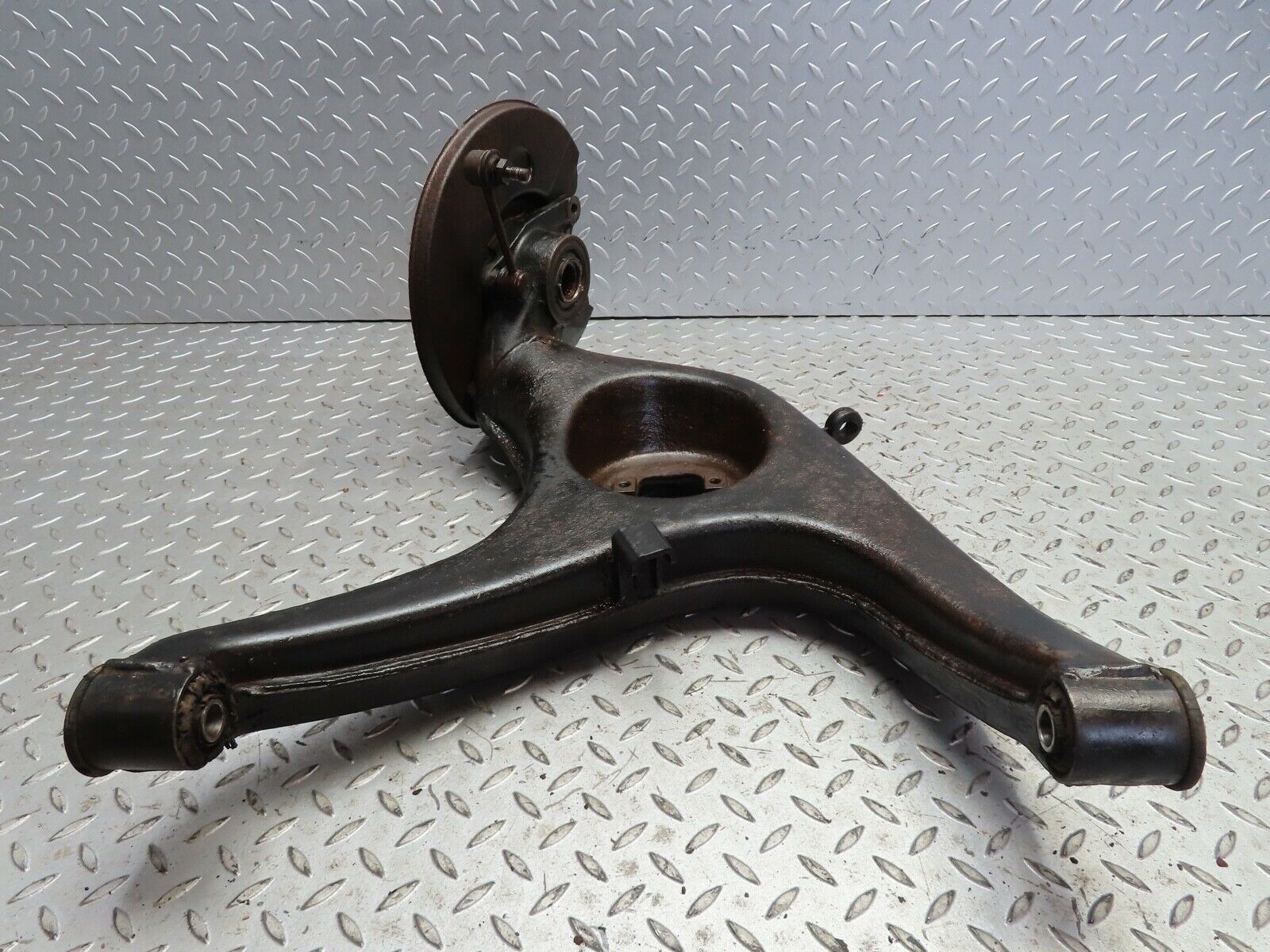 20450 Mercedes-Benz W114 280CE Coupe Control Arm Rear Right 1153571305