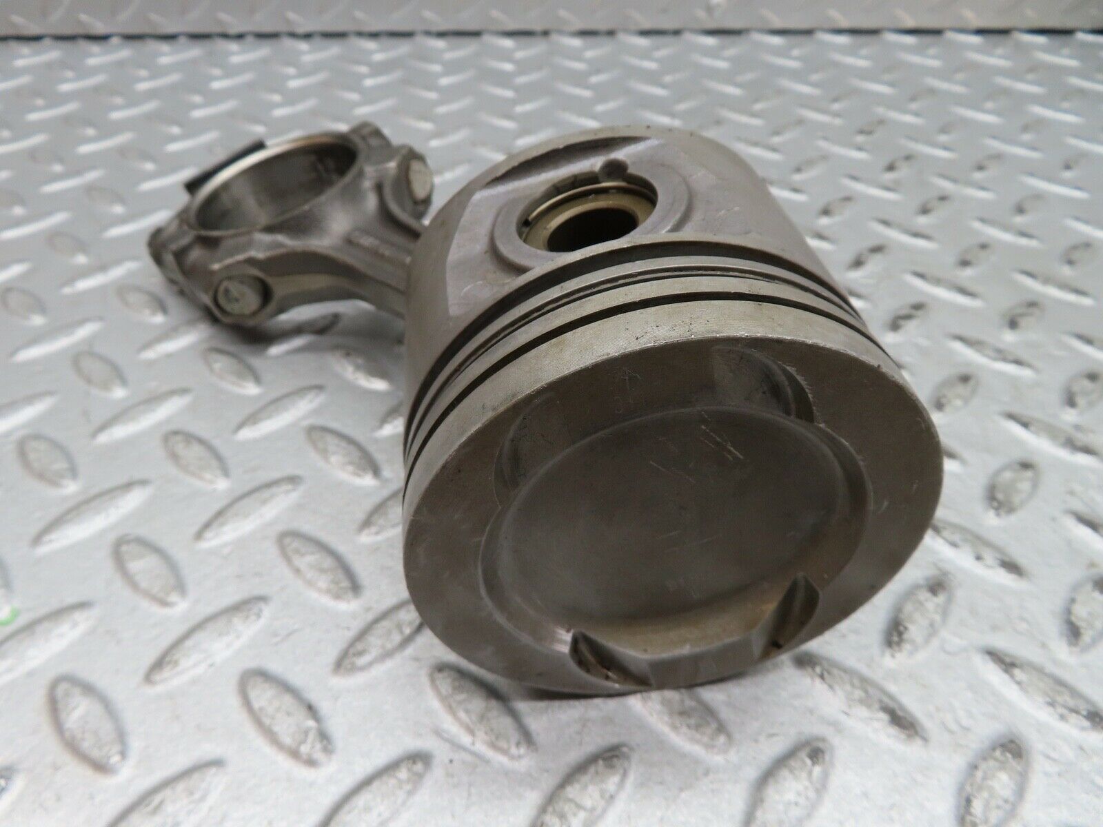 17859 Mercedes-Benz W116 450SEL Piston With Connecting Rod 91.99 mm