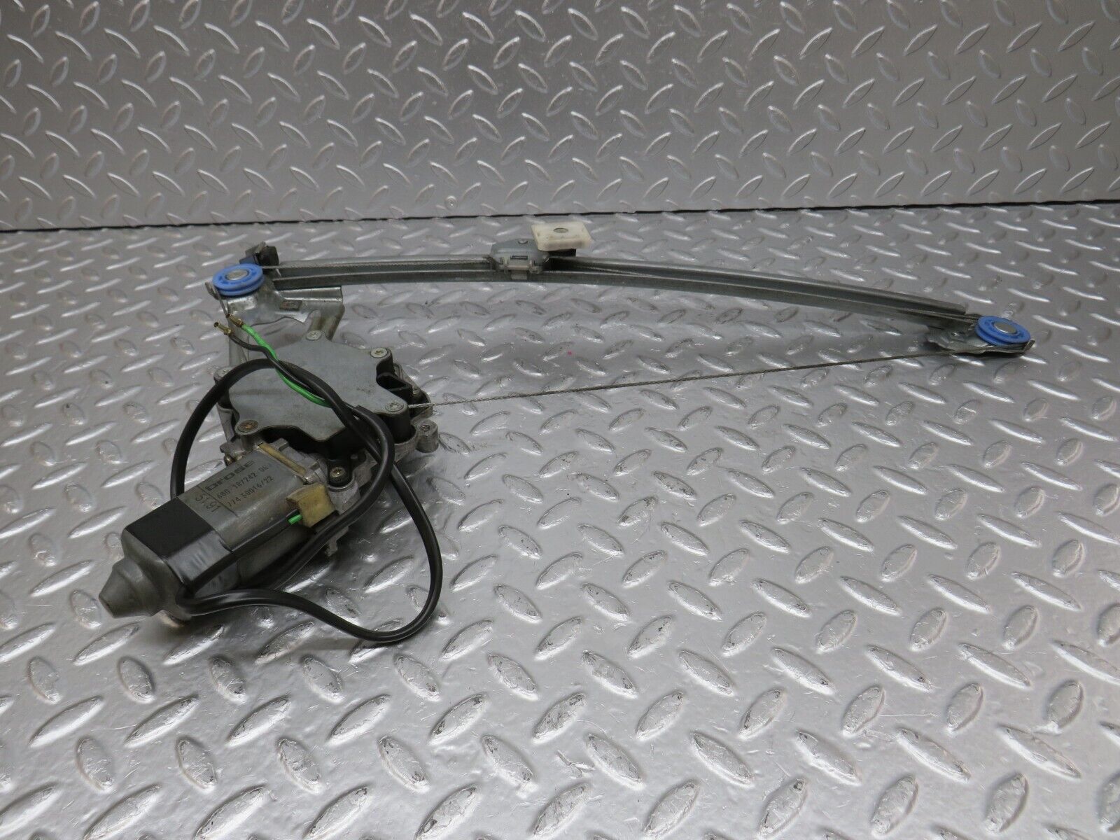 34172 Mercedes-Benz W124 260E Rear Right Power Window Regulator With Motor 774.30016/22