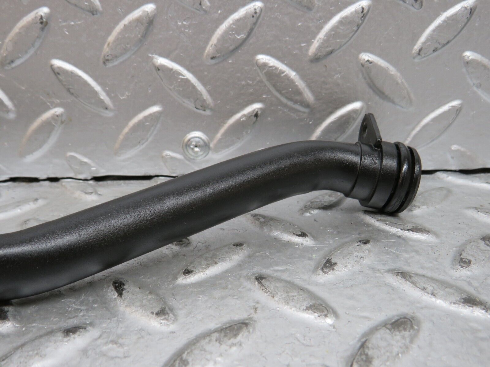 29130 Mercedes-Benz C124 320CE Coupe Water Cooling Pipe