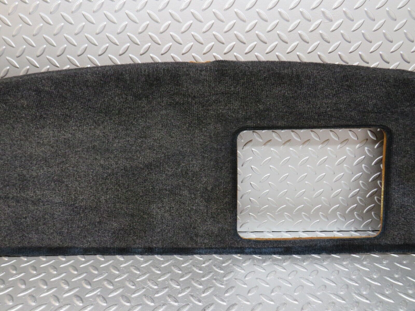 31050 Mercedes-Benz W123 200D Parcel Shelf