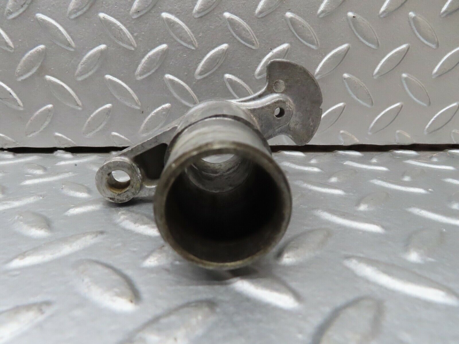 18735 Mercedes-Benz W120 W121 Ponton Ignition Distributor Mount 1211580315