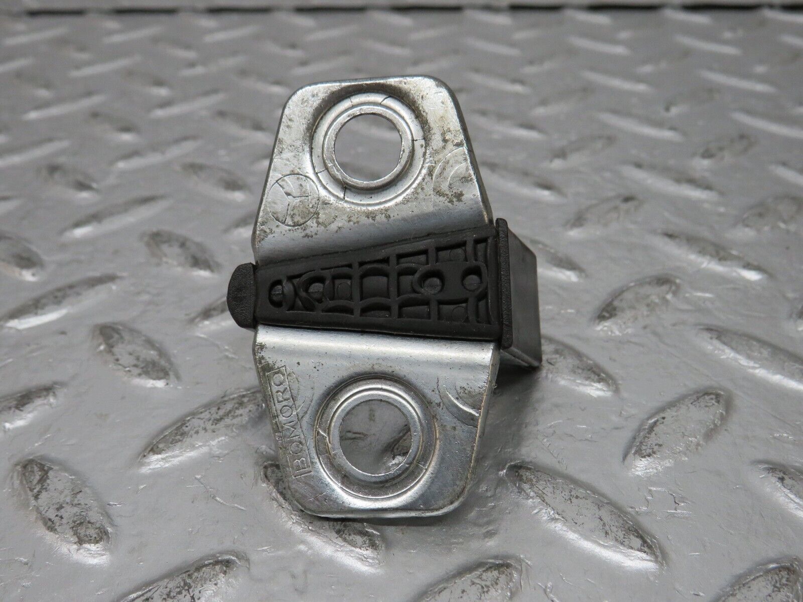 32376 Mercedes-Benz S124 300TE Wagon Door Lock Latch