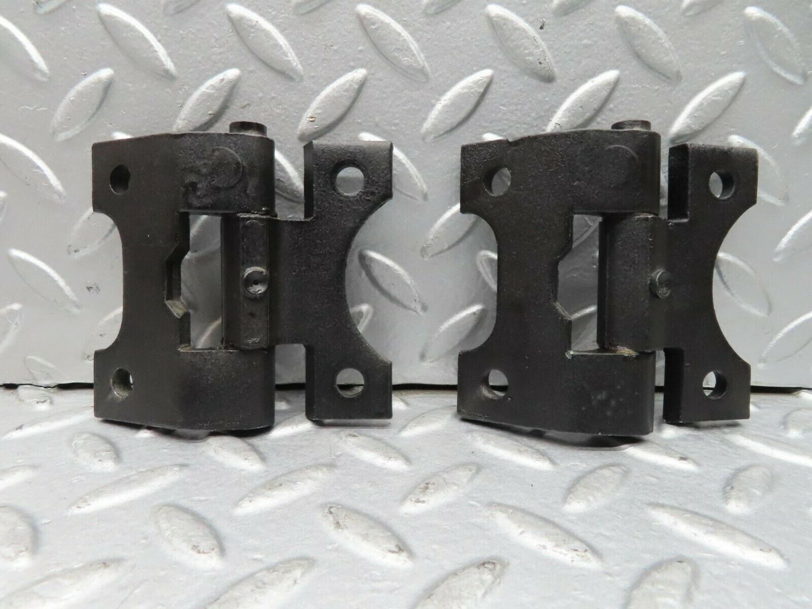 16699 Mercedes-Benz C107 380SLC Left Door Hinges