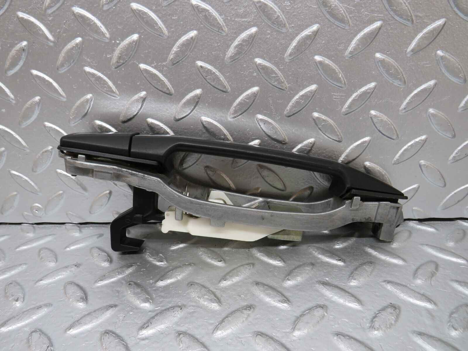 30475 Mercedes-Benz W124 230E Rear Right Exterior Door Handle