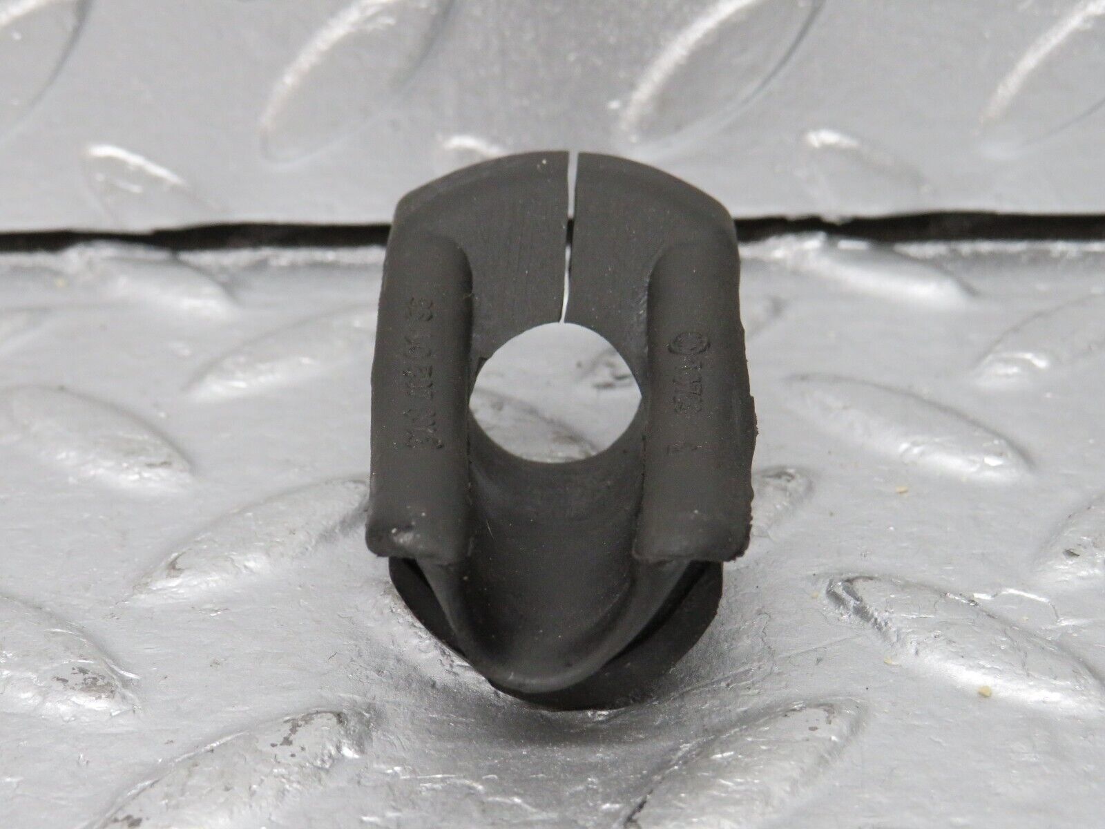 40479 Mercedes-Benz W110 230 Steering Column Rubber 1084620196