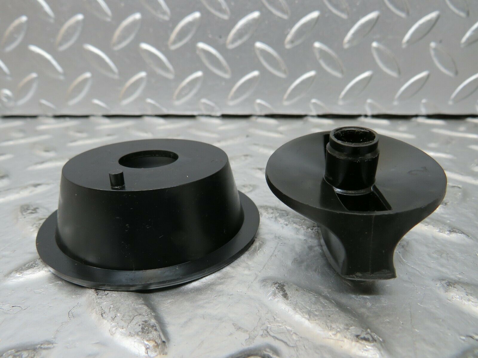 23327 Mercedes-Benz W116 350SE Headlight Switch Black Collar And Knob