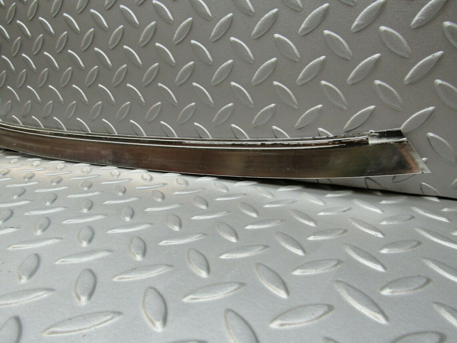 3320 Mercedes-Benz W115 220D Rear Left C Pillar Chrome Moulding