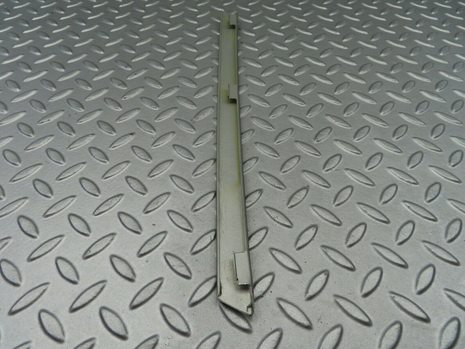 6913 Mercedes-Benz C107 350SLC Coupe Exterior Rear Quarter Window Cover Right