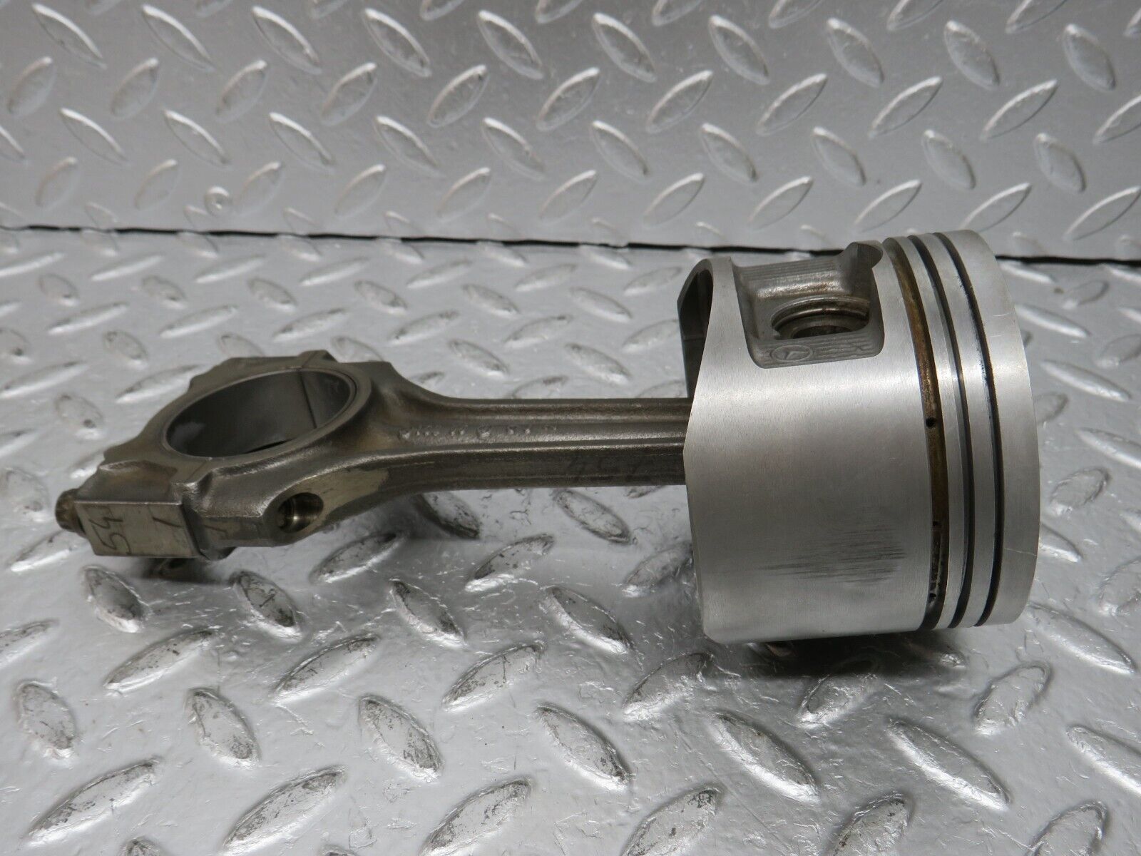 32649 Mercedes-Benz S124 300TE Wagon Piston With Connecting Rod 88.485mm 10205