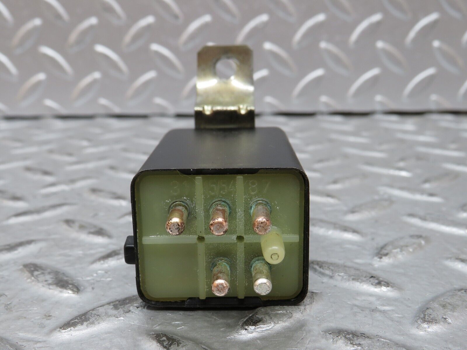 27860 Mercedes-Benz W123 280E Rear Heated Window Relay 1078200010