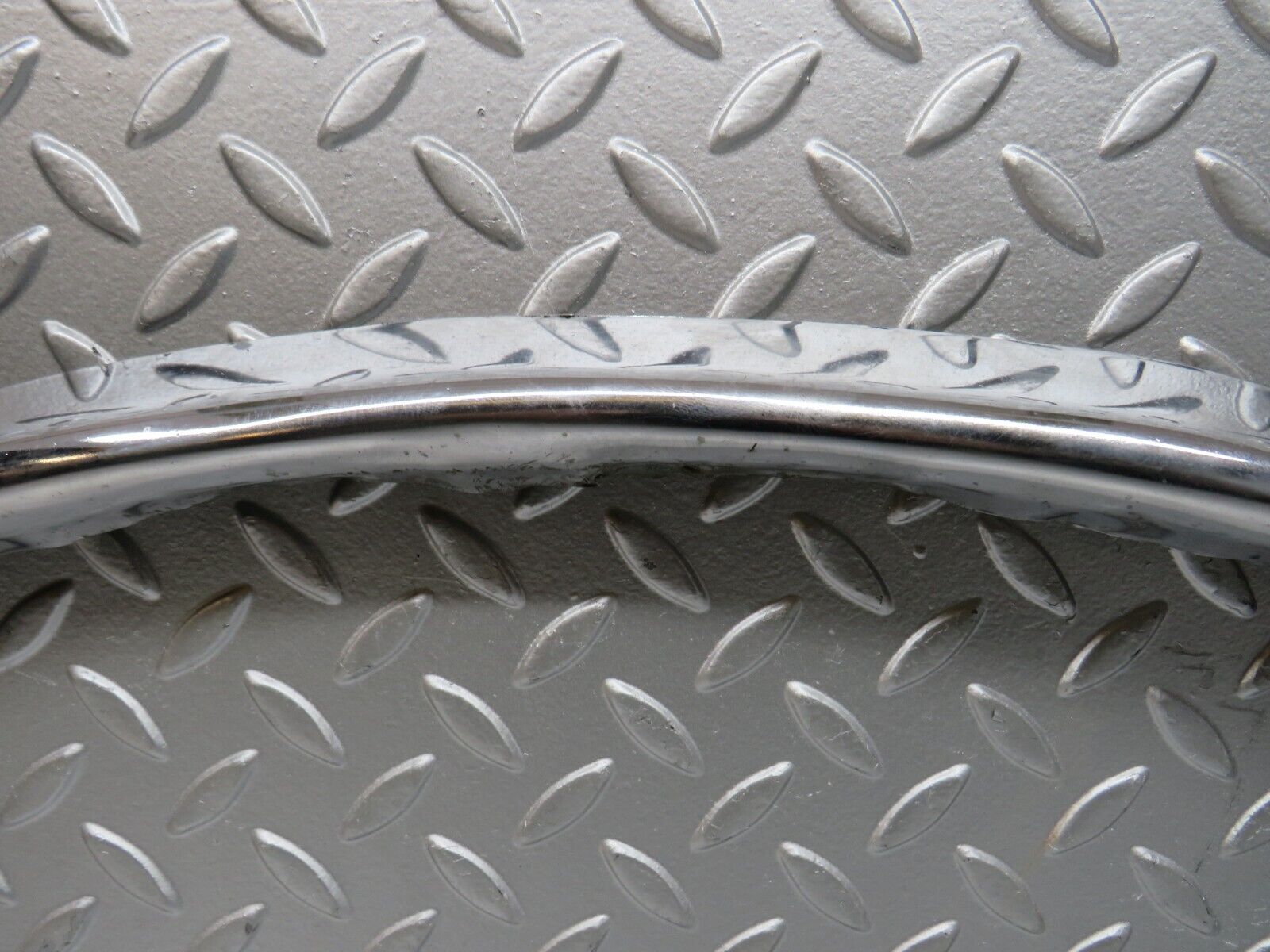 28181 Mercedes-Benz W123 280E Wheel Arch Chrome Fender Wing Trim Rear Left