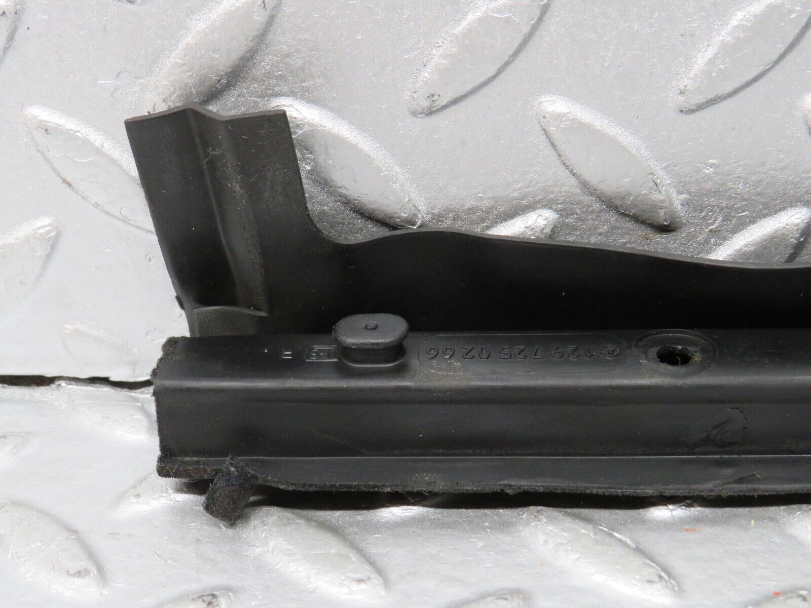 39719 Mercedes-Benz R129 320SL Coupe Right Door Wing Mirror Rubber 1297250266