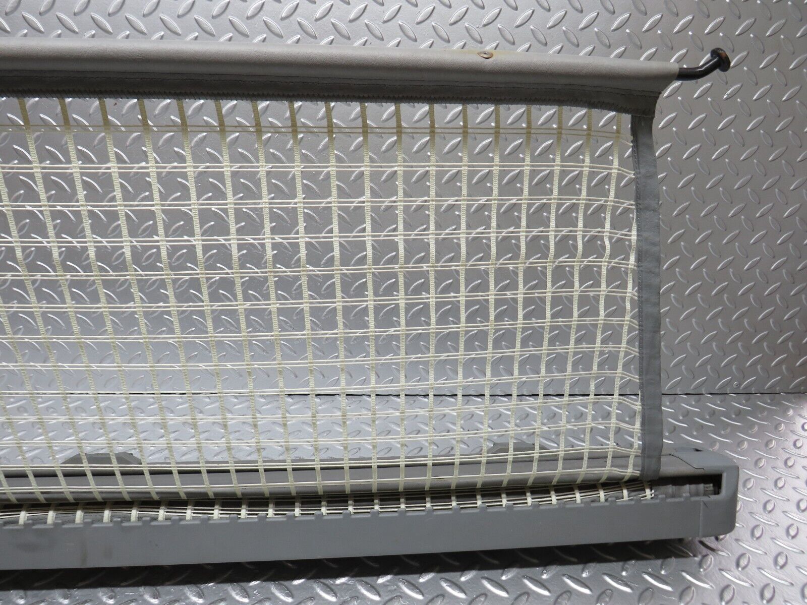 32581 Mercedes-Benz S124 300TE Wagon Trunk Roll Compartment Cover